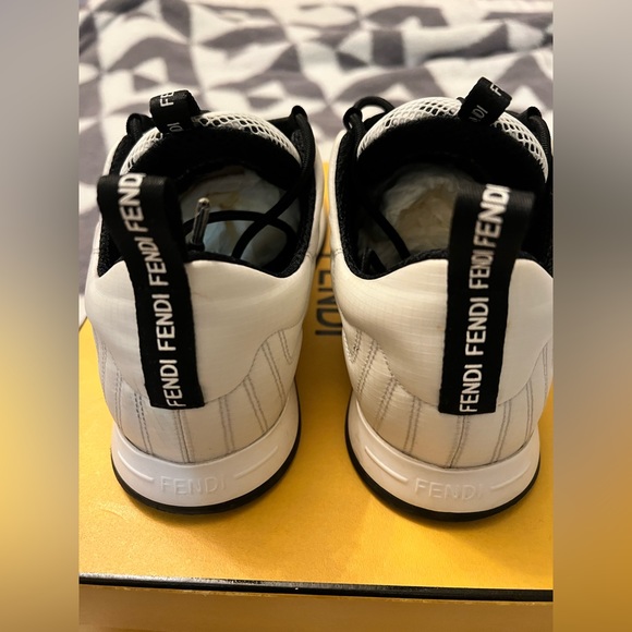 Authentic Fendi sneakers - Picture 4 of 14